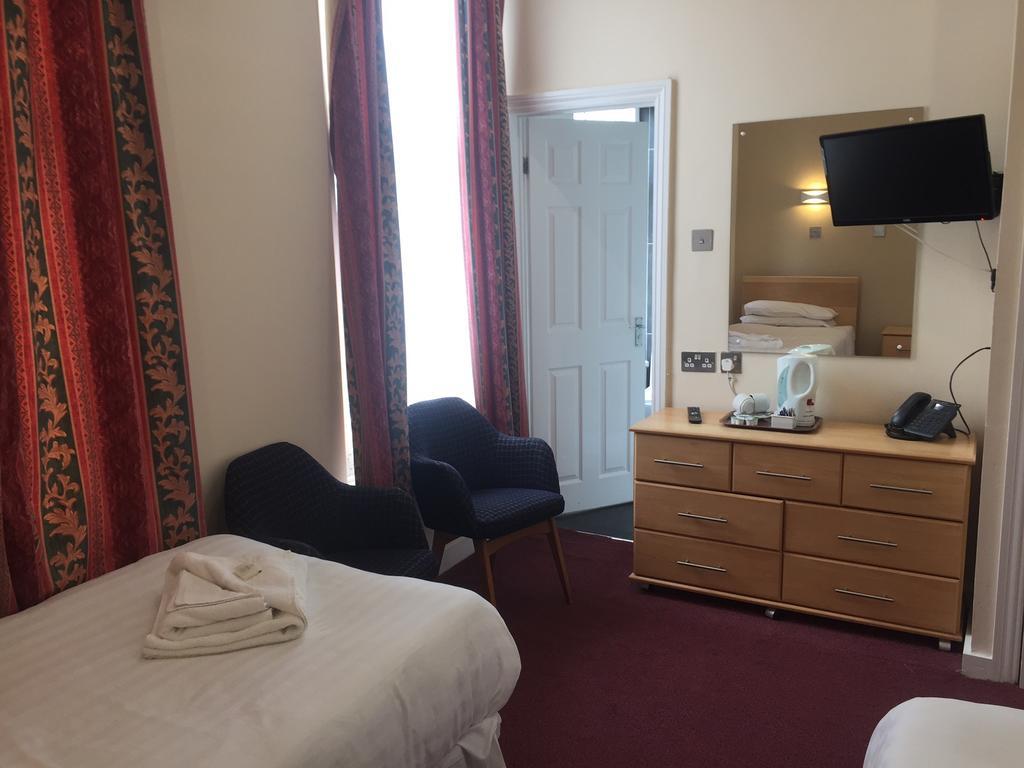 Hadleigh Hotel Eastbourne Bagian luar foto