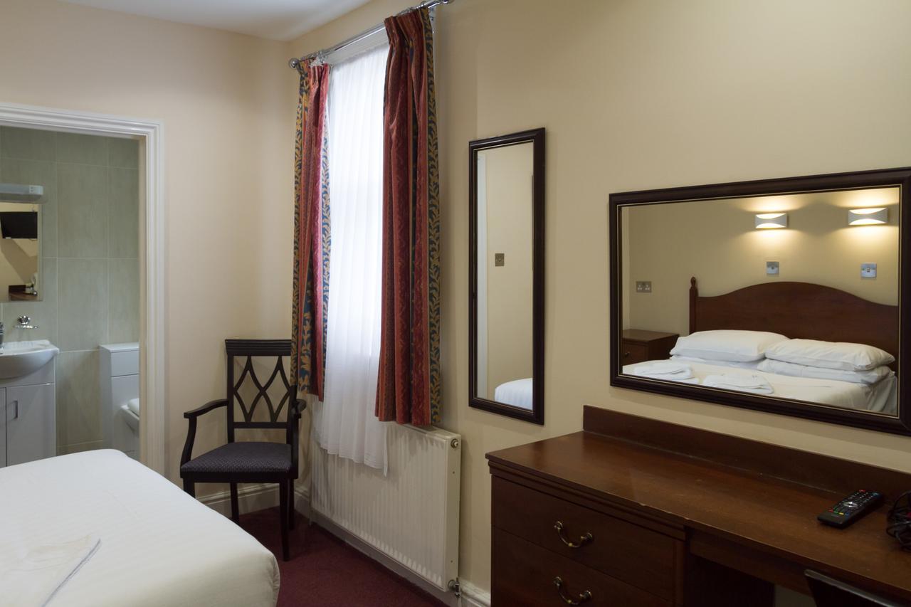 Hadleigh Hotel Eastbourne Bagian luar foto
