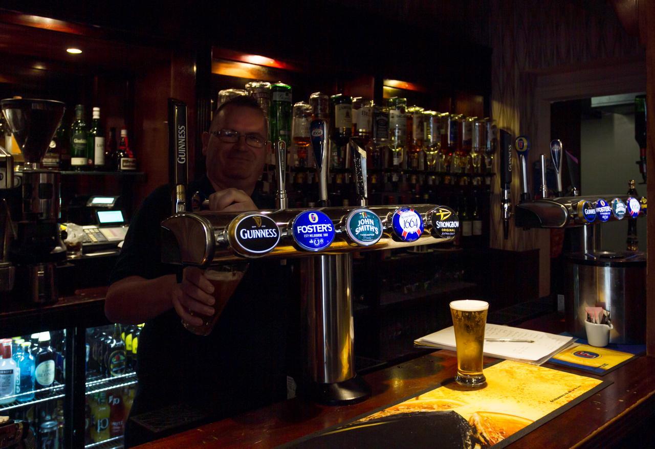 Hadleigh Hotel Eastbourne Bagian luar foto